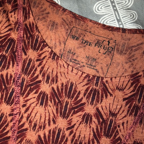 Free people cold shoulder top😍 - Picture 1 of 3
